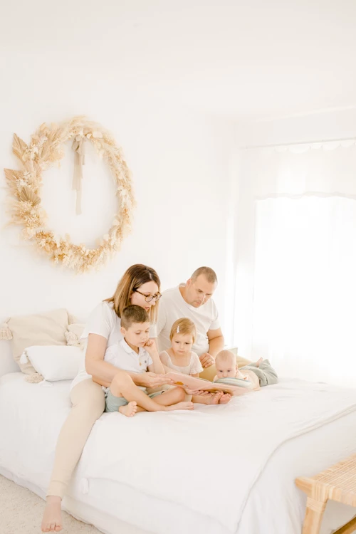 meubles enfant lit beige marron